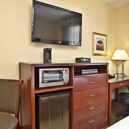 Best Western Plus Arena Hotel Nueva York Exterior foto